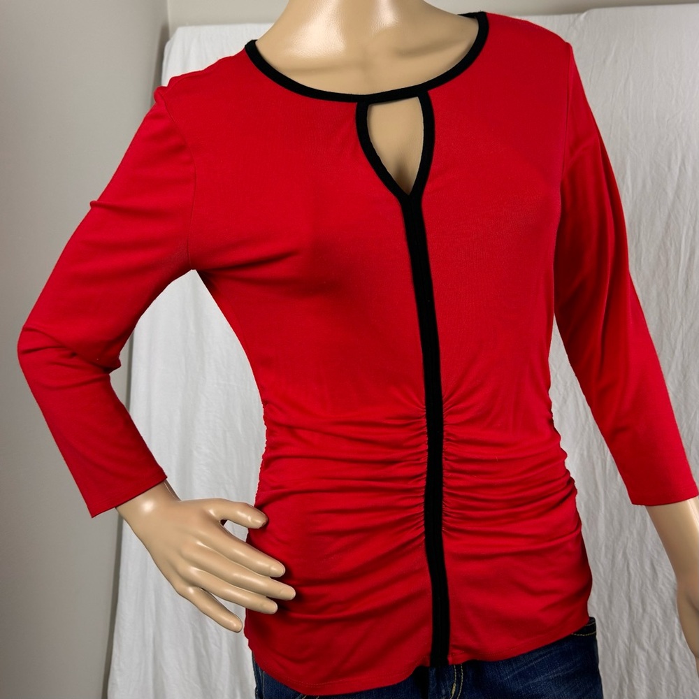 Vince Camuto Red & Black 3/4 Sleeve Top Size Small